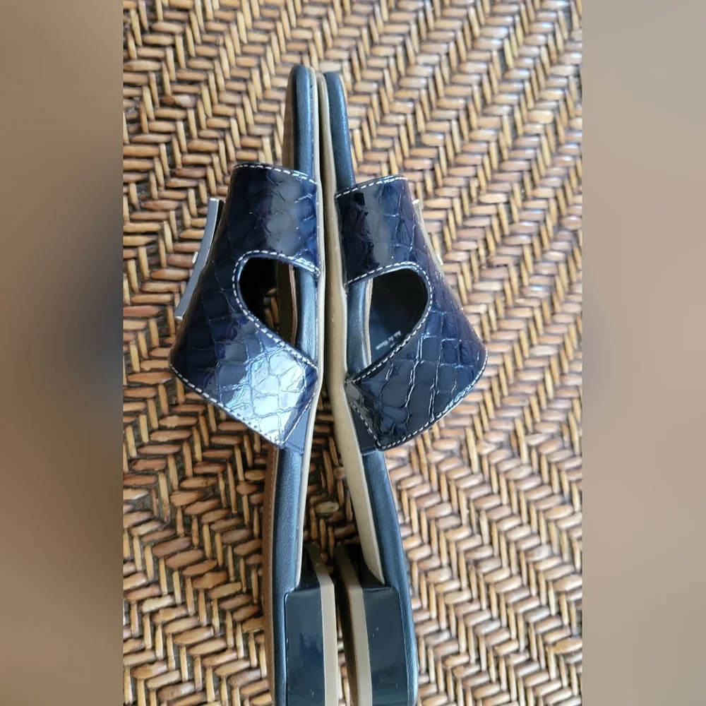 Donald Pliner Patent Leather Sandals - Picture 7 of 7